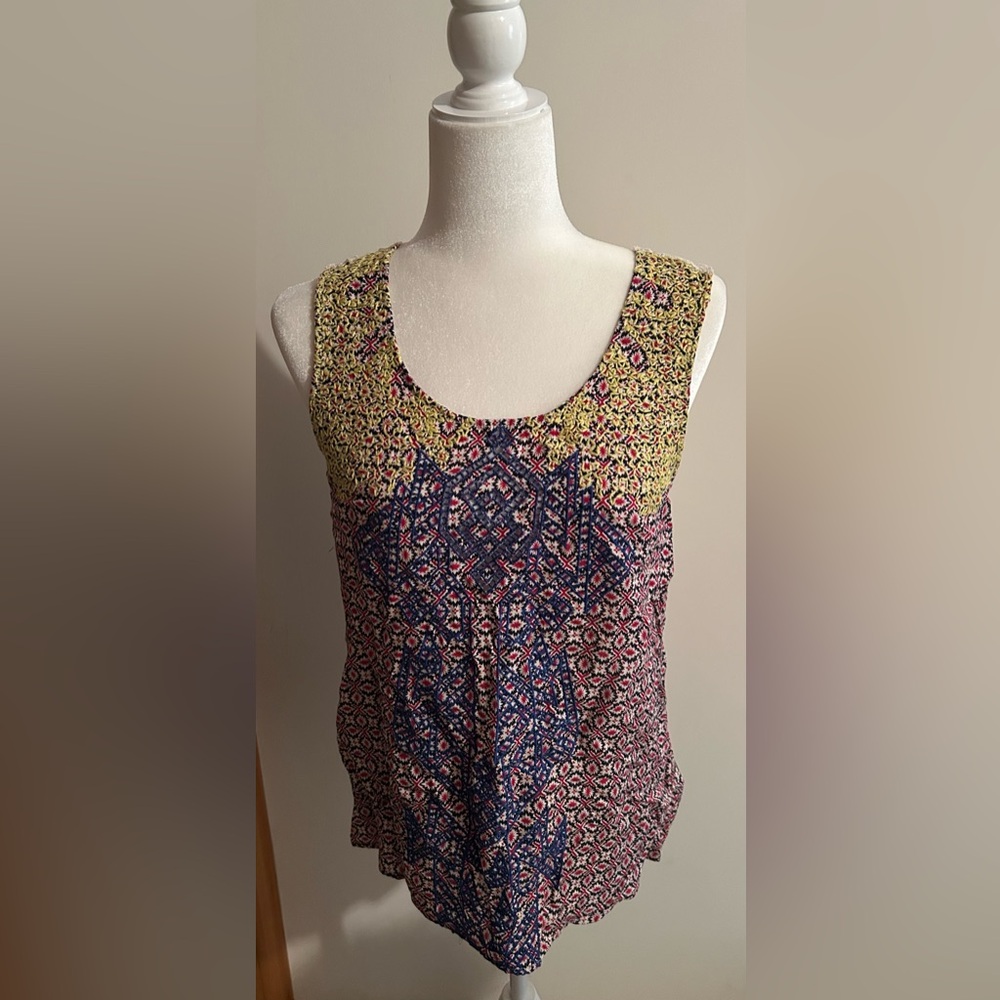 SKIES ARE BLUE Geometric Patterned Blouse